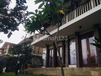 Rumah di Dago resort Dago pakar 3 Lantai SHM Bagus