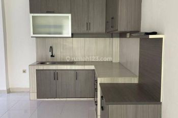 Dijual Rumah Cantik 2lantai Siap Huni Graha Raya Bintaro