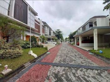 Rumah disewakan dalam perumahan elite jalan palagan full furnished dekat hyatt