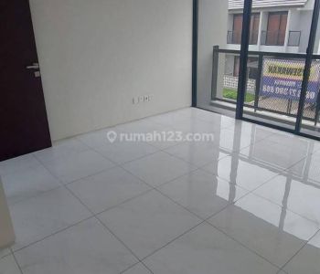 Murah Banget Rumah Super Bagus Minimalis 2 Lantai di Cluster Favorit Kota Baru