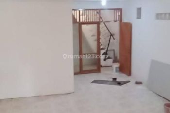 Rumah Baru Renov Strategis di Turangga Buah Batu Bandung Kota