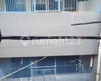 RUMAH JEMBATAN LIMA JAKARTA BARAT
