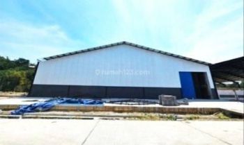 Gudang di Kawasan Industri Gatot Soebroto Baru