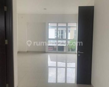 Rumah 2 Lantai Bagus di Jakarta Garden City Cluster Palm Spring, Jakarta Timur