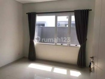 12349 - Rumah bagus 2 lantai discovery bintaro sektor  9 shm siap huni