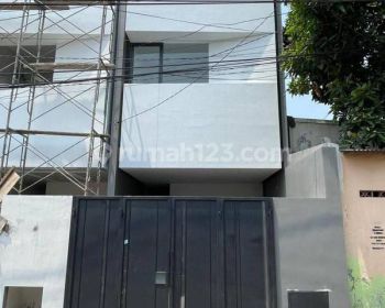 Rumah 2 Lantai Baru Siap Huni di Kenjeran, Dekat Unair, UWK
