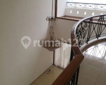 RAPIH SIAP HUNI!!!Rumah di Villa Gading Indah 2 Lantai Bagus Timur