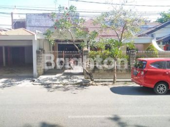 RUMAH DI NGAGEL JAYA UTARA SURABAYA