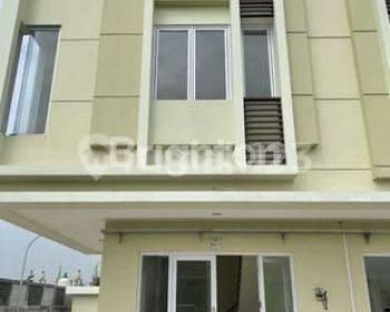 Ruko Hook di Pasar Modern Banjar Wijaya