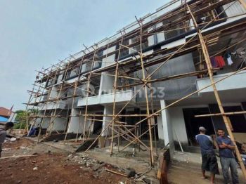 Rumah Mewah Exclusive 3 Lt Harga 1Man Di Lokasi Strategis Bambu Apus