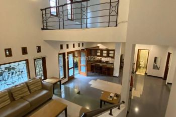 Disewakan Rumah Lux Full Furnished di Sutami Bandung