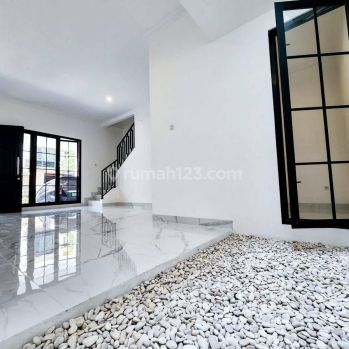 Rumah cantik bergaya minimalis di graha bintaro di Graha raya