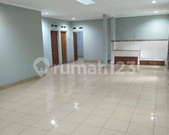 Rumah disewakan di area Turangga Buahbatu Bandung cocok untuk kantor dan Rumah