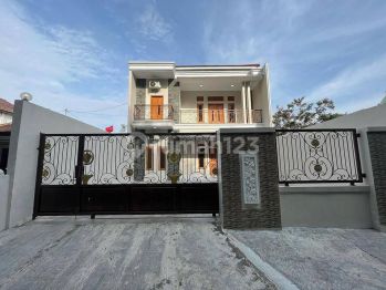 Rumah Mewah di Maguwoharjo Bangunan Baru Turun Harga Banget