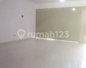 Disewakan Ruko 2 Lantai Area Antapani