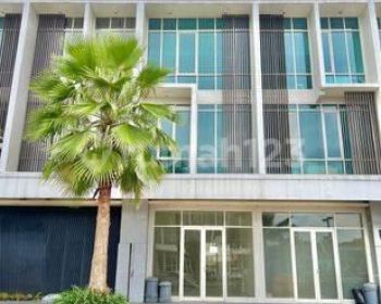 Sewa Ruko North West Boulevard Citraland 3 Lantai Hadap Utara