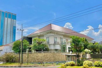 Sewa Rumah Komersil Merr Dharmahusada Indah 2 Lantai Posisi Hoek