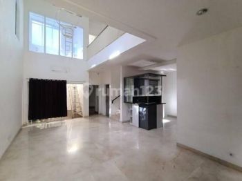 Rumah Bagus di Metland Cipondoh, Tangerang 0008 chrerl