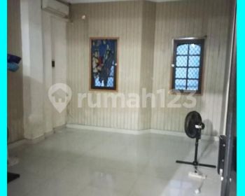 Chandra Disewa Rumah Uk 4x17m Cocok Usaha di Jelambar