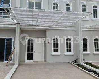 Rumah 2 Lantai Dalam Cluster Dekat Stasiun Parung Panjang