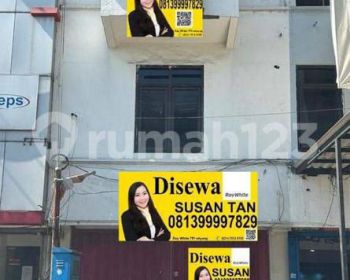 DISEWAKAN RUKO RAYA WIYUNG NOL JALAN RAYA LOKASI STRATEGIS