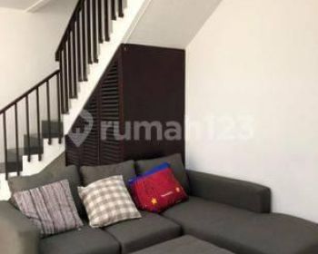Rumah 2 Lantai Semi Furnished SHM di Setra Sari Tengah, Bandung