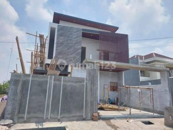 Rumah Mewah Modern Dekat Kampus Ugm Uii Dan Pakuwon Mall Jogja