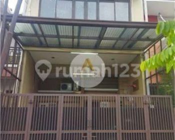 Rumah 2 lantai minimalis di Jalan Inhoftank Bandung Bagus