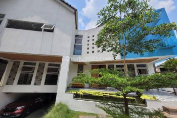 Rumah Kost Elite Dijual di Dekat Unpar 2 Lantai+basement Full Furnished