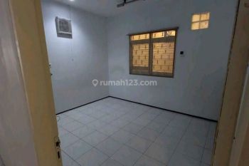 Rumah di Lebak Indah Tambaksari Surabaya. RIK.YA642