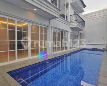 Rumah Lux gaya American Classic 3 Lantai Dekat Scbd