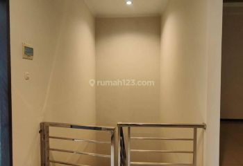 Rumah Bagus di Mekar Wangi di Bandung, Bojong Loa