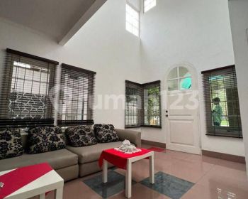 Rumah Bagus Dan Masih Ada Hoo,2 Muka Semifurnish Depan Taman,sentul City