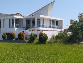 Dijual Villa Luxury Aesthetic di Seminyak Badung Bali
