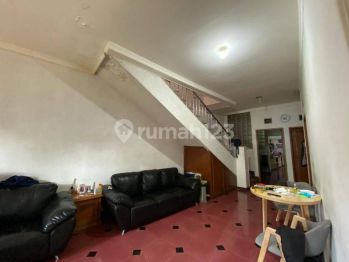 Rumah Hitung Tanah Strategis Dekat Tol di Sayap Pasteur Bandung