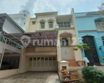 Rumah 3 Lantai di Cendana Golf Pik Uk 8 X 18 Lokasi Strategis
