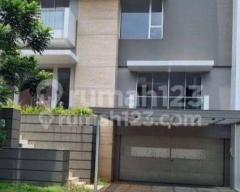 Rumah Golf Island Pik 12 X 25, Harga Sewa 300 Juta tahun