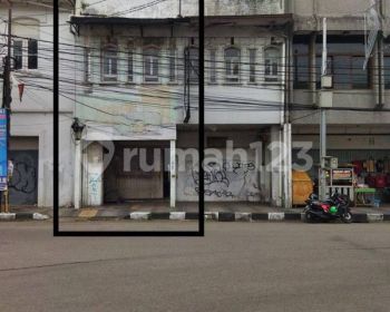 Ruko Dijual di Kawasan Komersil Jl Otista, Dekat Pasar Baru