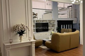 Rumah bagus  di Kebayoran Bintaro sektor 9