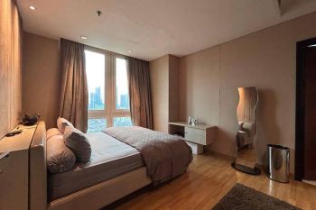 Dijual Apartemen The Peak Sudirman 3+1 Bedroom Good Furnished