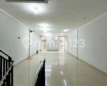 Di jual cepat ruko keren di holis regency