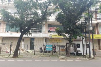 Ruko 3 Lantai Jl Leuser Kel Gunung Kebayoran Baru Jakarta Selatan