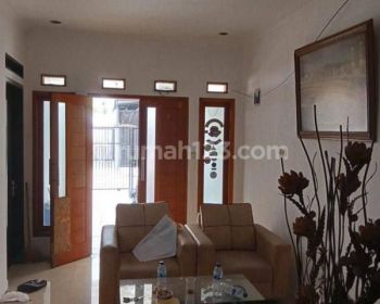 Rumah nyaman siap huni di Cisantren Kulon