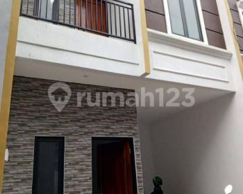 Dijual rumah 2 lantai jagakarsa akses mobil
