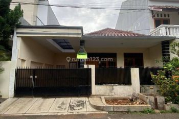 BEST PRICE! Di Sewakan Rumah di Pasar Minggu Siap Huni 2 Lantai