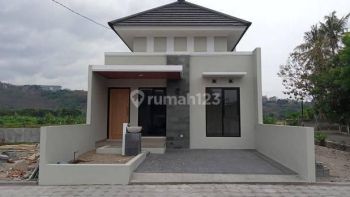 RUMAH MURAH SIAP HUNI 5 MENIT DARI  PASAR PRAMBANAN
