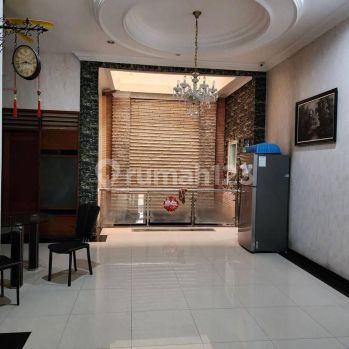 Rumah 2 lantai di pluit dekat mall emporium