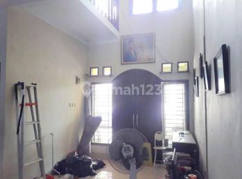 Rumah Murah 2 Lantai Lokasi Strategis di Graha Raya Bintaro