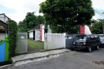 RUMAH MEWAH DEKAT TERMINAL JOMBOR SLEMAN  DEKAT KAMPUS UTY