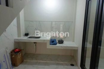 2 LANTAI BARU RENOV SIAP HUNI BABATAN PRATAMA